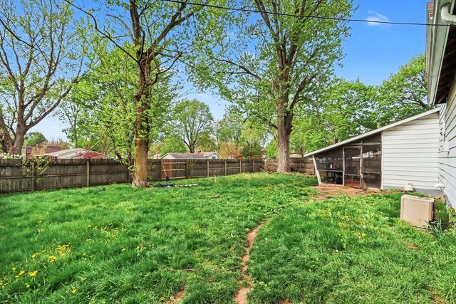 126 E South Street, Vicksburg, MI 49097