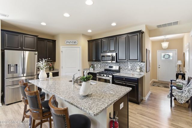 16 Raccoon Lane, Barnegat, NJ 08005