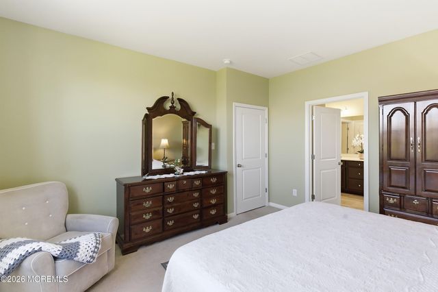 16 Raccoon Lane, Barnegat, NJ 08005