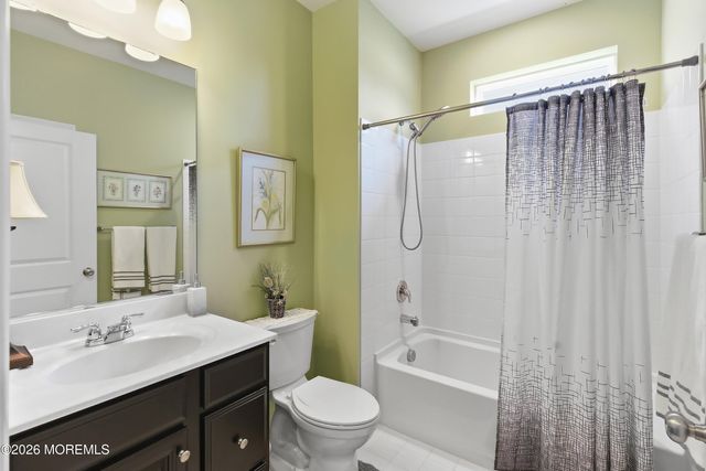16 Raccoon Lane, Barnegat, NJ 08005
