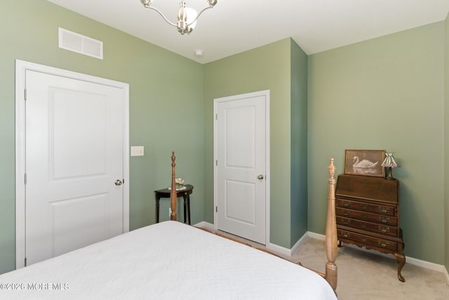 16 Raccoon Lane, Barnegat, NJ 08005
