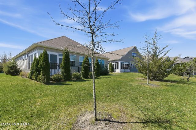 16 Raccoon Lane, Barnegat, NJ 08005