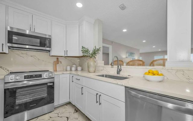 100 BLUFF VIEW DRIVE 604C, Belleair Bluffs, FL 33770