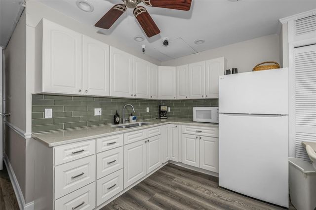 100 BLUFF VIEW DRIVE 604C, Belleair Bluffs, FL 33770