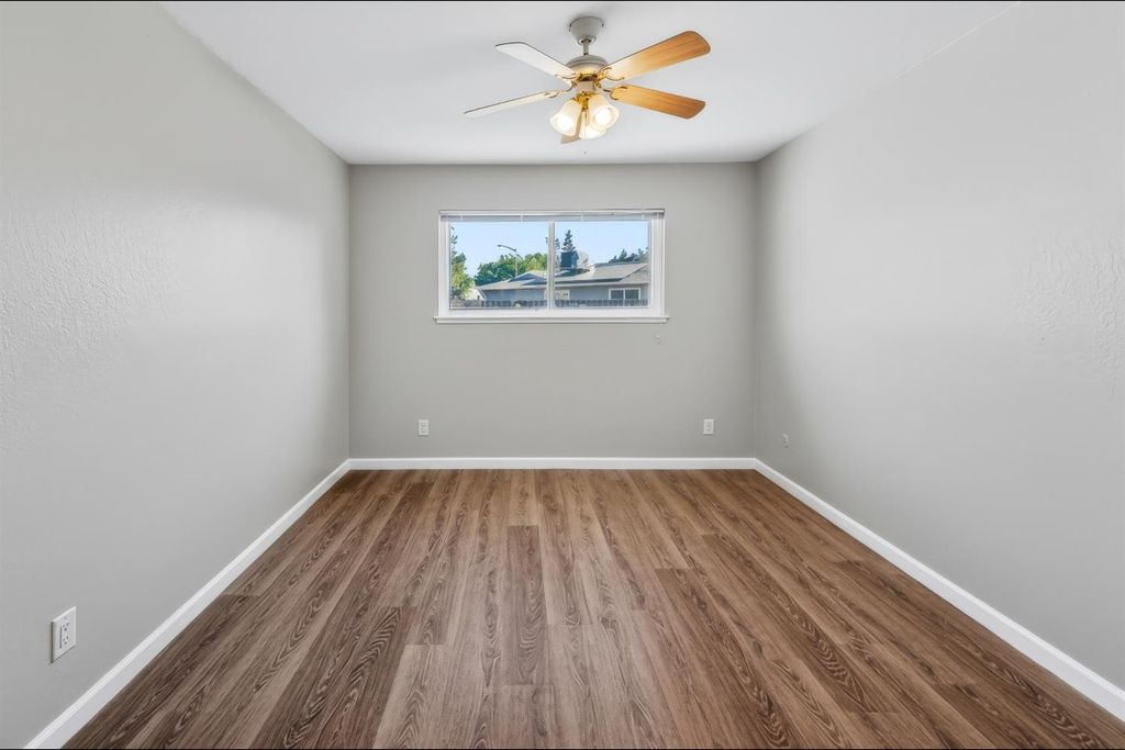Image 15 of property listing at 1767 Gettysburg Avenue, Clovis, CA 93611