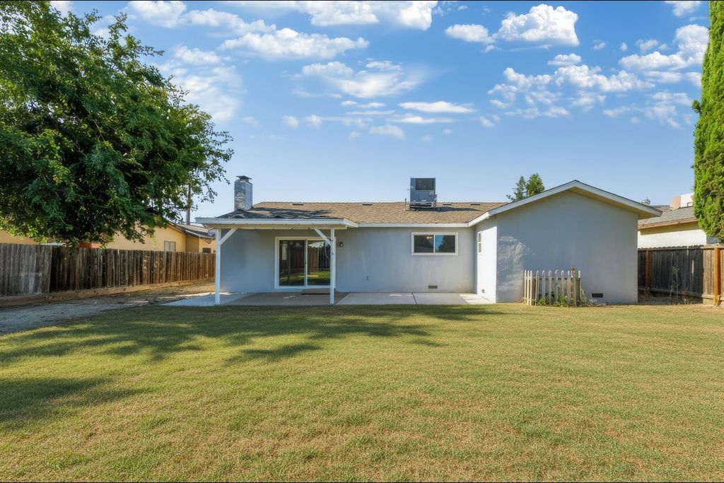 Image 28 of property listing at 1767 Gettysburg Avenue, Clovis, CA 93611