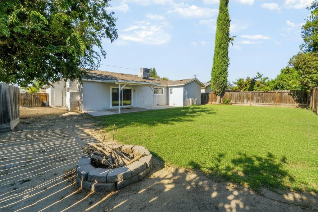 Image 29 of property listing at 1767 Gettysburg Avenue, Clovis, CA 93611