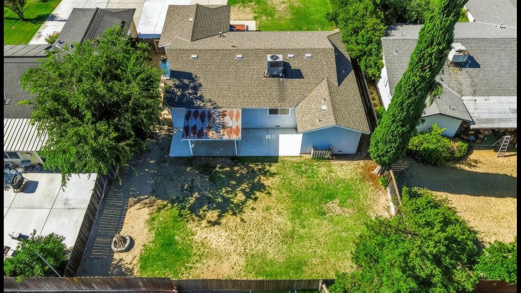 Image 33 of property listing at 1767 Gettysburg Avenue, Clovis, CA 93611