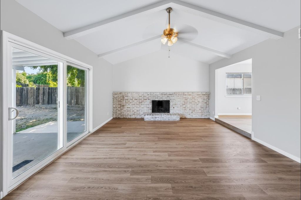 Image 5 of property listing at 1767 Gettysburg Avenue, Clovis, CA 93611