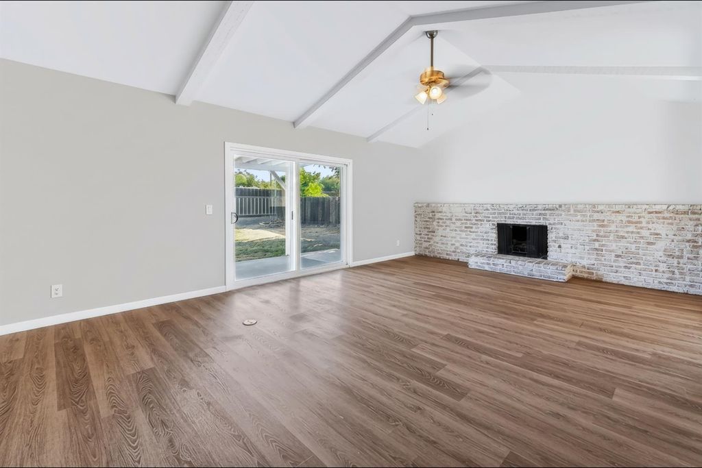 Image 6 of property listing at 1767 Gettysburg Avenue, Clovis, CA 93611