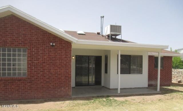 1120 COYOTE Lane, El Paso, TX 79912