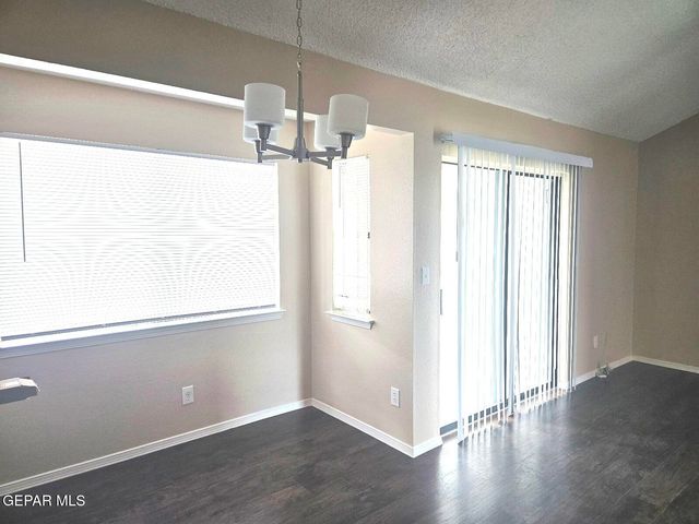 1120 COYOTE Lane, El Paso, TX 79912