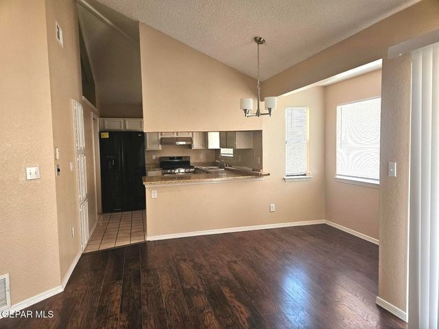 1120 COYOTE Lane, El Paso, TX 79912