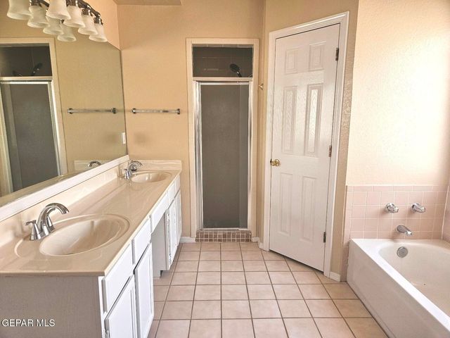 1120 COYOTE Lane, El Paso, TX 79912