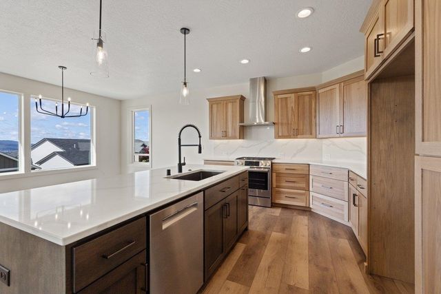 8930 E Ridgeline Ln, Spokane, WA 99217