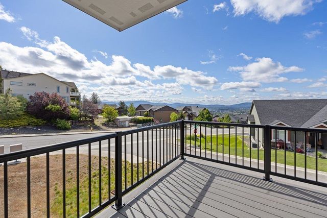 8930 E Ridgeline Ln, Spokane, WA 99217