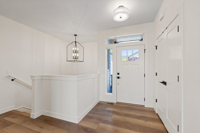 8930 E Ridgeline Ln, Spokane, WA 99217