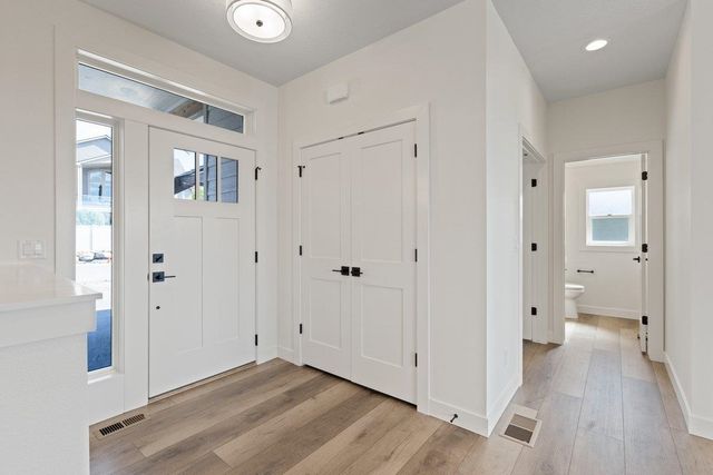 8930 E Ridgeline Ln, Spokane, WA 99217