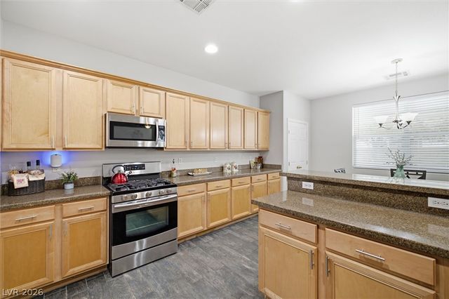 321 Arrowbird Avenue, North Las Vegas, NV 89031