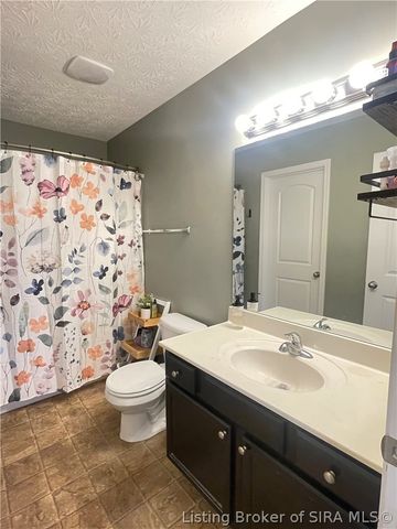 8827 Woodford Drive, Charlestown, IN 47111