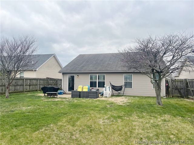 8827 Woodford Drive, Charlestown, IN 47111