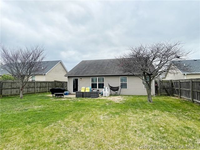 8827 Woodford Drive, Charlestown, IN 47111