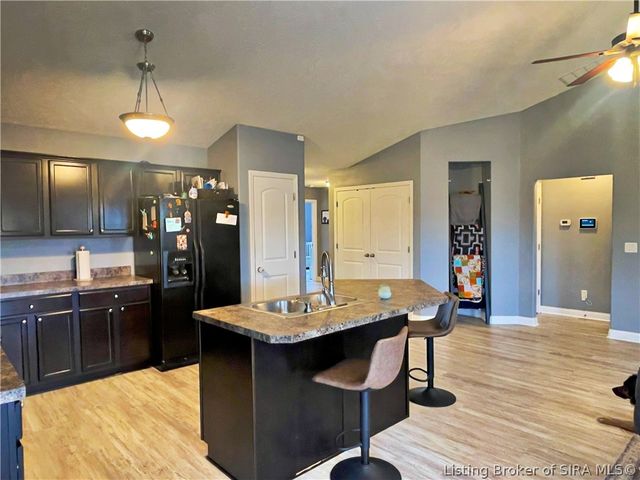 8827 Woodford Drive, Charlestown, IN 47111