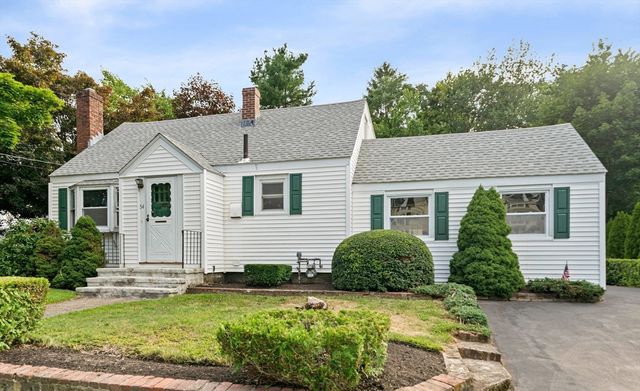 54 Acorn St, Braintree, MA 02184