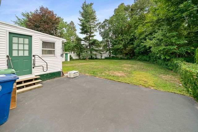 54 Acorn St, Braintree, MA 02184