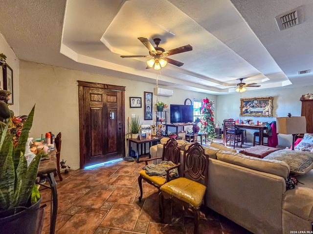 584 Chula Vista, Eagle Pass, TX 78852