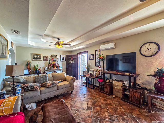 584 Chula Vista, Eagle Pass, TX 78852