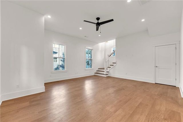 255 11th Street, Fayetteville, AR 72701