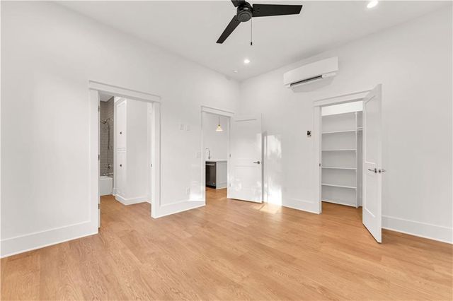 255 11th Street, Fayetteville, AR 72701