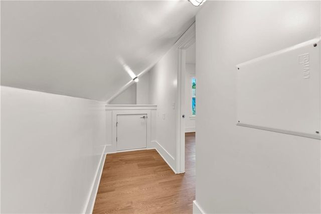 255 11th Street, Fayetteville, AR 72701