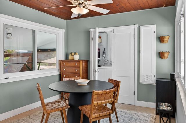 1246 37TH AVENUE N, St Petersburg, FL 33704