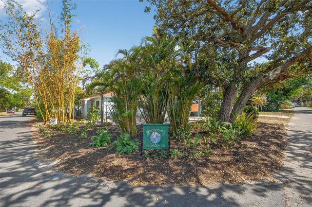 1246 37TH AVENUE N, St Petersburg, FL 33704