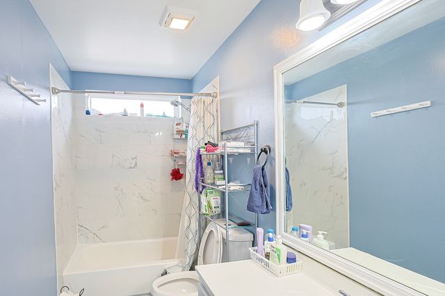 520 CALGARY Way, Belvidere, IL 61008