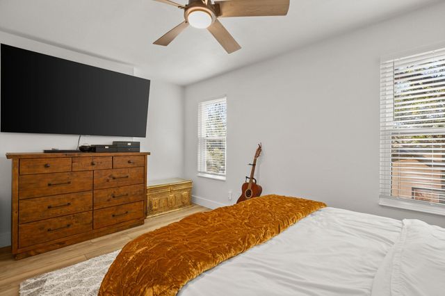 7001 Woodhue DR A, Austin, TX 78745