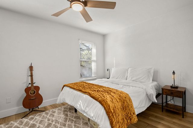 7001 Woodhue DR A, Austin, TX 78745