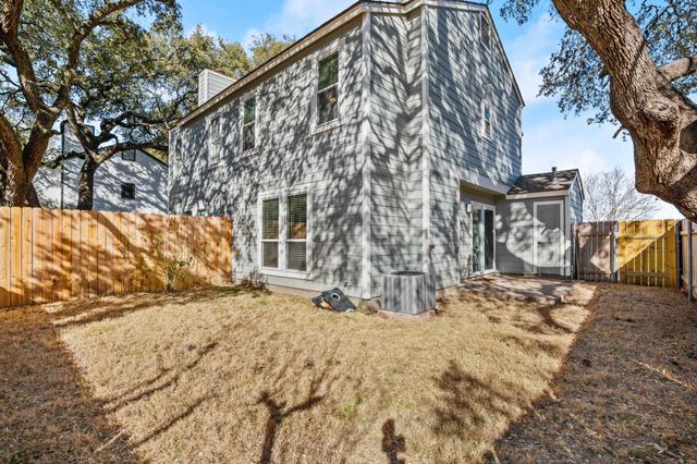 7001 Woodhue DR A, Austin, TX 78745
