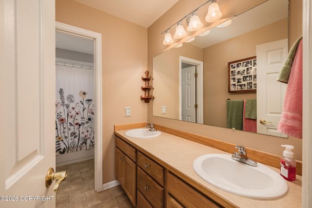 2263 N Kelso Lane, Palmer, AK 99645