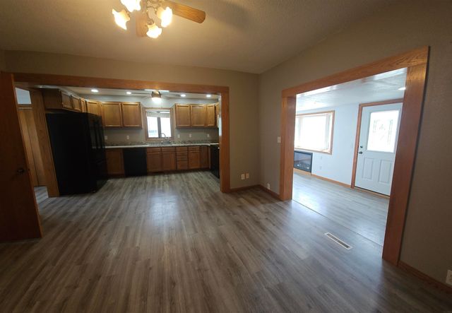 820 Sherman Avenue, Manchester, IA 52057