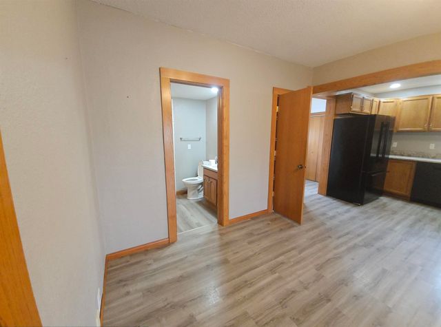 820 Sherman Avenue, Manchester, IA 52057