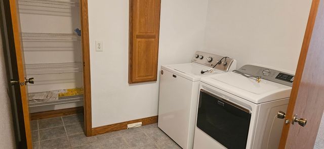 820 Sherman Avenue, Manchester, IA 52057