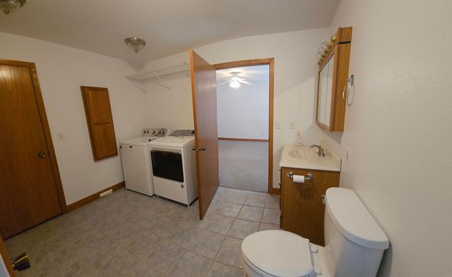 820 Sherman Avenue, Manchester, IA 52057