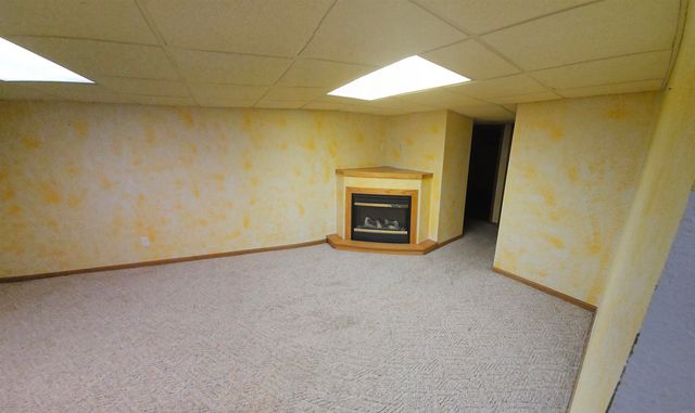 820 Sherman Avenue, Manchester, IA 52057