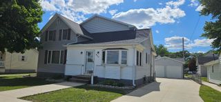 820 Sherman Avenue, Manchester, IA 52057