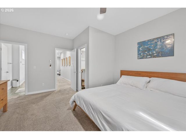 521 N Cook St, Portland, OR 97227