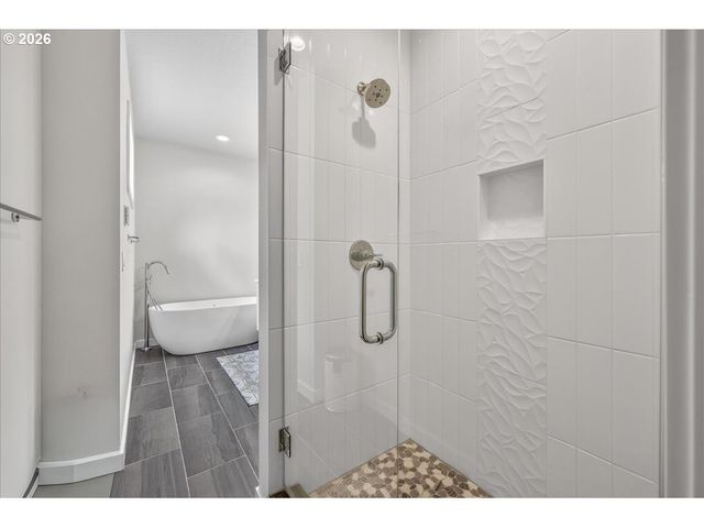 521 N Cook St, Portland, OR 97227