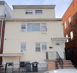 233 Adams St, Newark City, NJ 07105